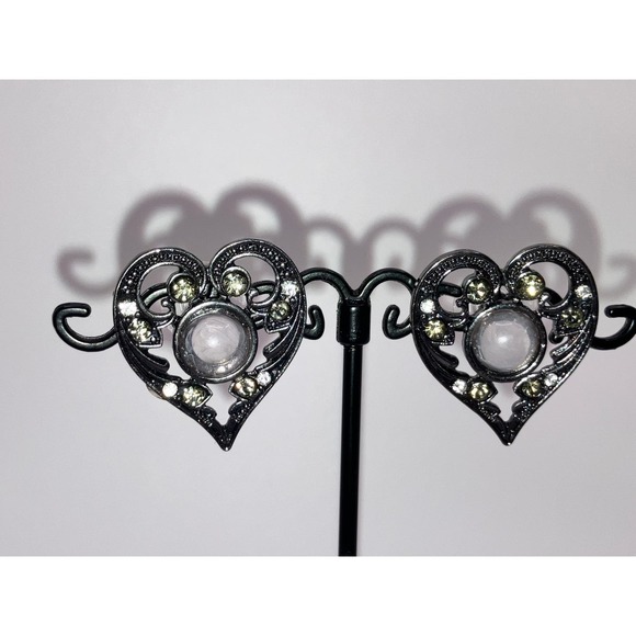 Art Nouveau Lavender Glass Silver-Tone Heart Earrings! - Picture 5 of 8